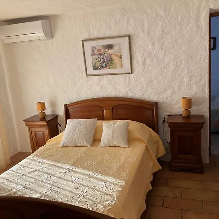 A Scopa A En Corse Avec Piscine Chauffee, Vue Panoramique, Climatisation, Jardin Arbore De 3000m2, 10 Pers, 5 Chb, 4 Sdb Willa